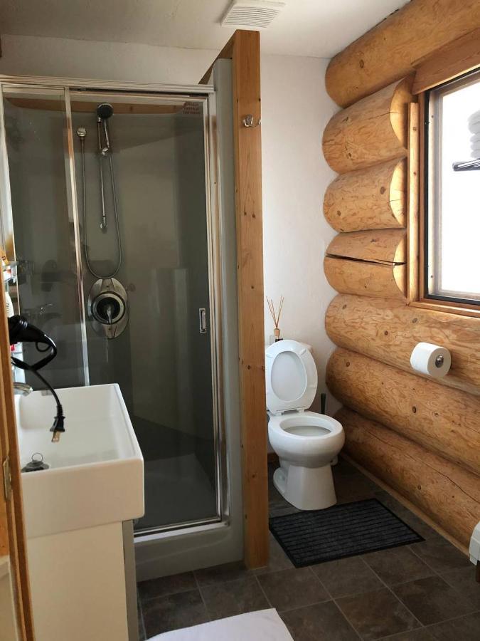 Cariboo Log Guest house Lac La Hache