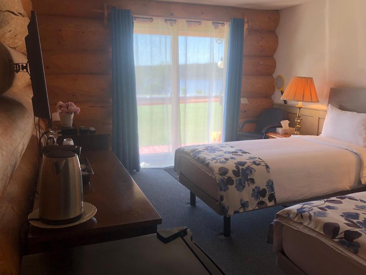 Guest house Cariboo Log