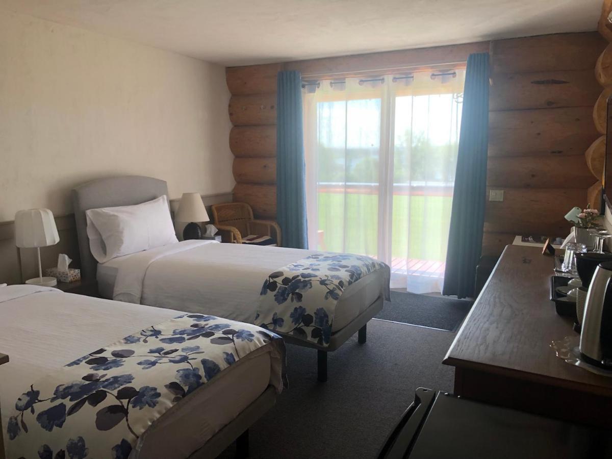 Cariboo Log Guest house